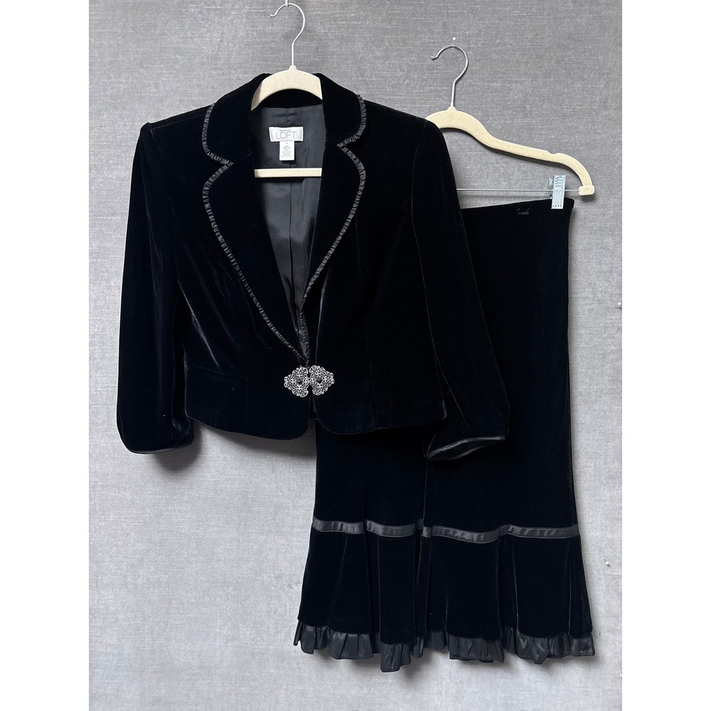 Vintage y2k Taylor LOFT Skirt Suit 6 Black Silk Velvet Ruffle Evening Cocktail